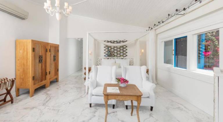Sabrinas Haus - Adult Only +14 — photo 3