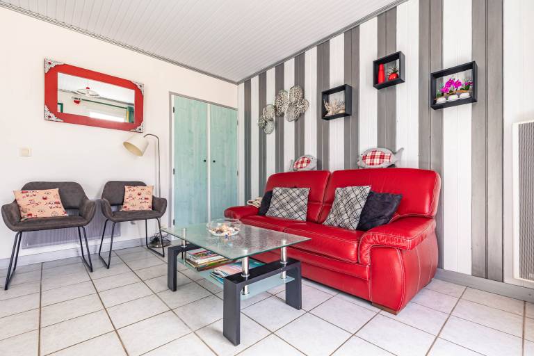 Children-friendly wonderful house with terrace, barbecue & yard | Garden view | Beach nearby | Pets allowed — photo 2