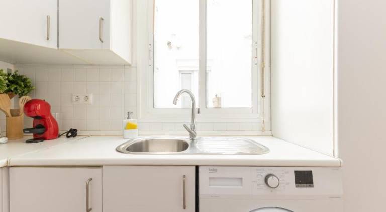 Pleasant apartment | Close to Torre del Oro | Pet-friendly — photo 4