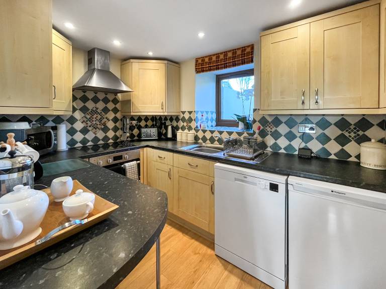 Family-oriented lovely cottage with garden | River view | Pets are welcome — photo 5