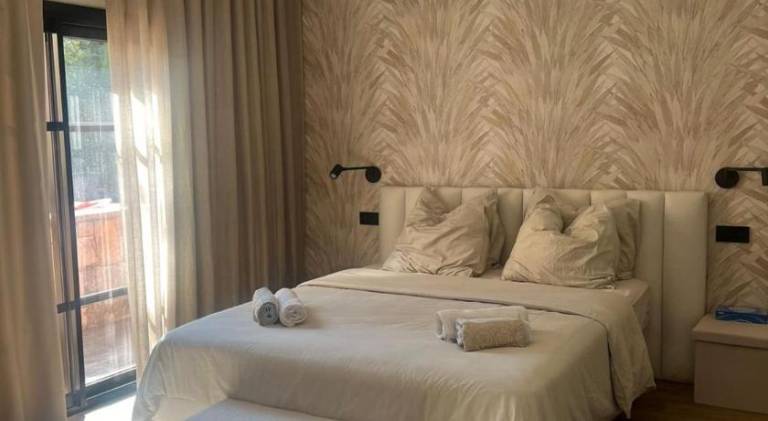 Ample vacation home with jacuzzi & pool | Dogs allowed in Valbonne
