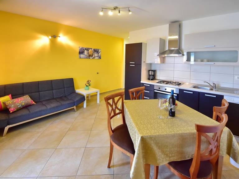 Holiday apartment with yard, pool & barbeque | Nature view — photo 4