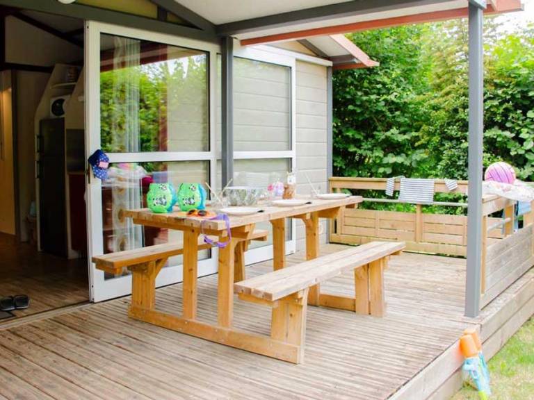 Chalet with heated pool & patio — photo 5