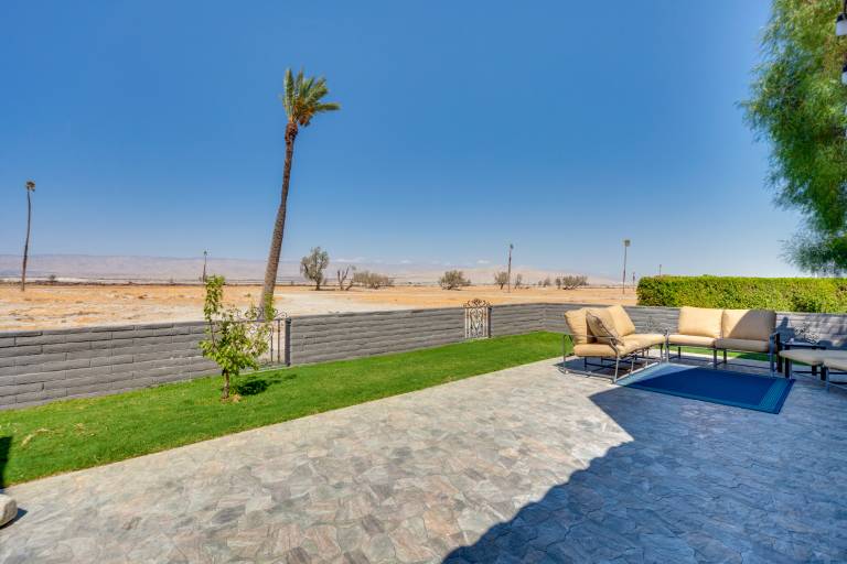 Mtn Views & Outdoor Space: Palm Springs Retreat! — photo 2