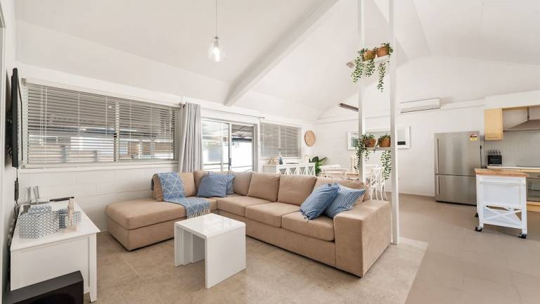 Apartment  Anna Bay