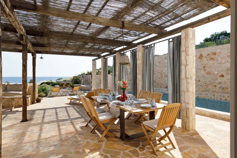 Pleasant villa with private pool, garden & barbecue | Pool view | Pet-friendly — photo 4