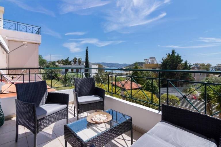 Διαμέρισμα Παραλία Σαρωνίδα