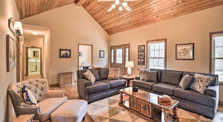 215 m&sup2; Ferienhaus