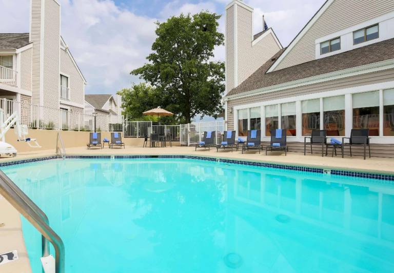 Sonesta ES Suites Sharonville West — photo 2