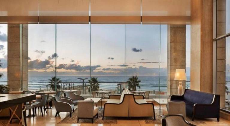 Orchid Hotel Beachfront 2BR Apartment — photo 3