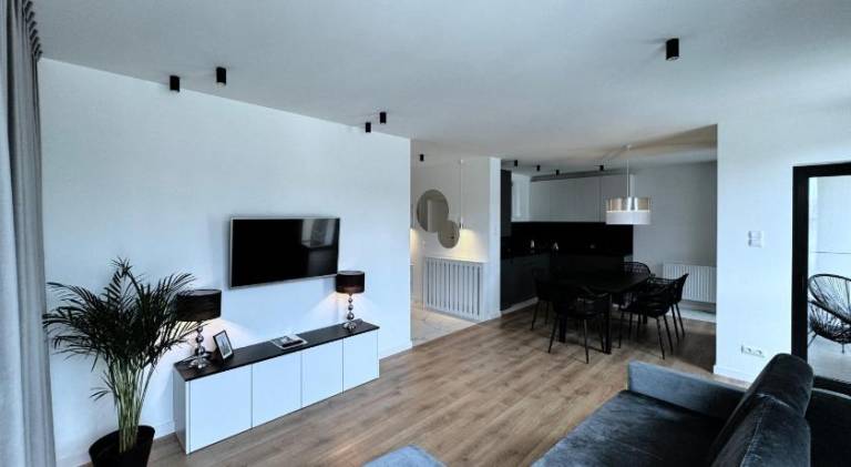 Serviced apartment with patio | Pets allowed — photo 2