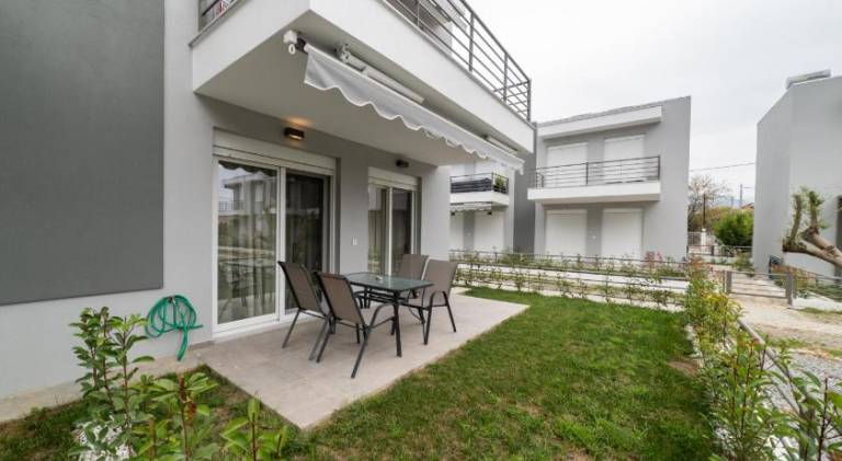 Nice holiday apartment with garden | Pets are welcome in Kavala