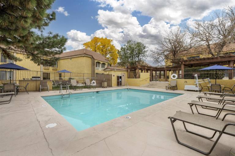 Best Western Airport Albuquerque Inn Suites Hotel & Suites — photo 4