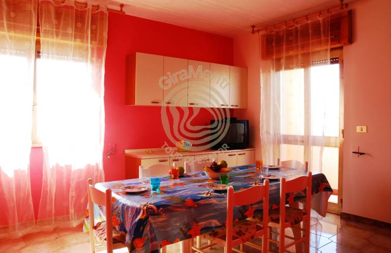 Apartment with 2 rooms for 6 persons — photo 2