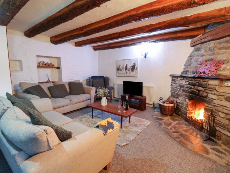 Pleasant cottage with yard | Dogs allowed — photo 3