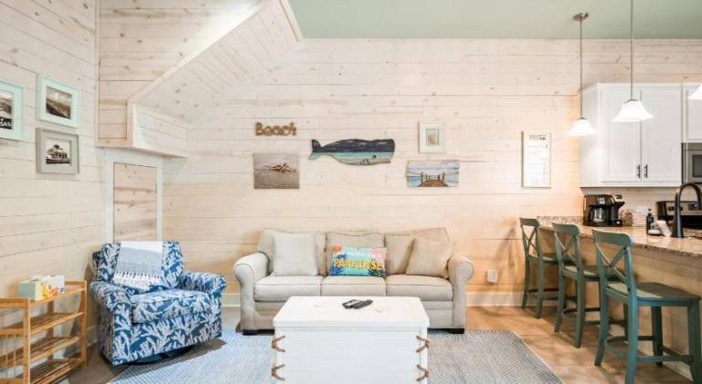 Fully equipped house with grill, pool & yard | Next to the beach | Perfect for remote work | Pets are welcome — photo 3