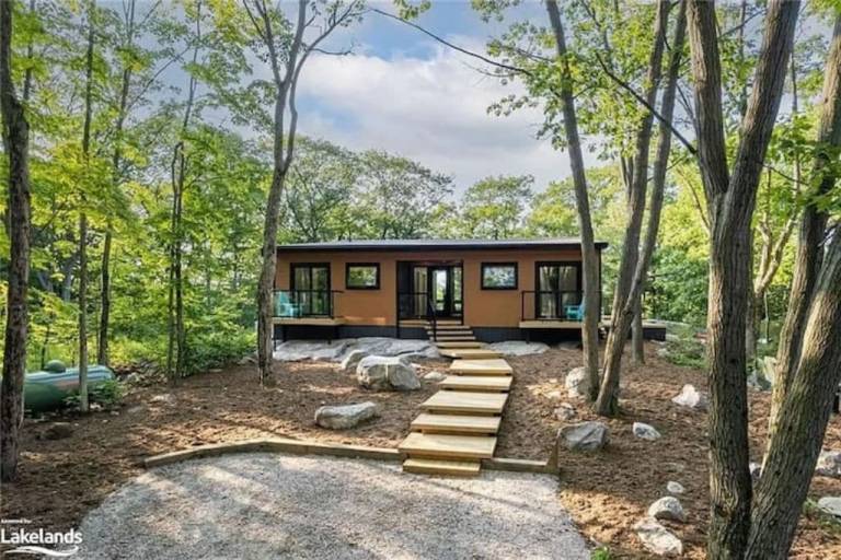 Cabin  Parry Sound