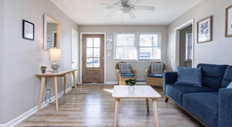 Spacious vacation home | Pets are welcome in Virginia Beach, VA