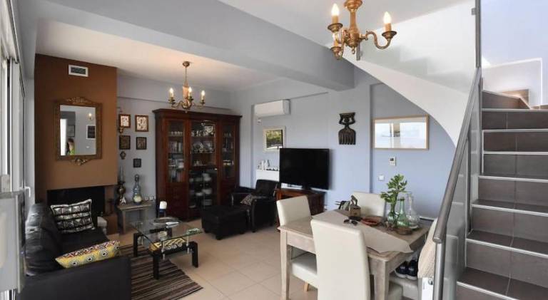 Fully equipped villa with yard, terrace & private pool | Perfect for remote work | Pet-friendly — photo 3