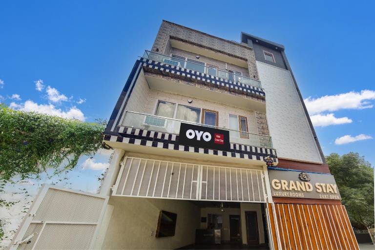 OYO 828247 GRAND STAY