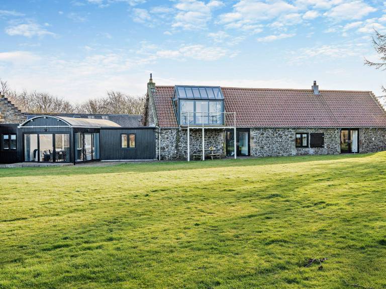 Cottage  Cupar