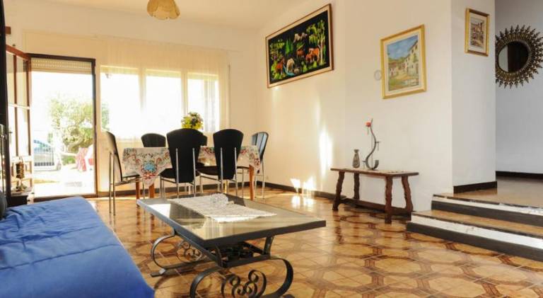 House with 2 rooms for 5 persons — photo 3