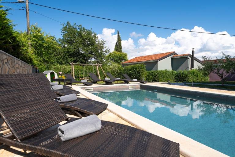 Pet-friendly villa with private pool, panoramic views and free entry to the Lanterna holiday resort — photo 5