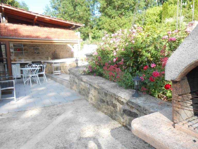 Vacation home with garden & BBQ | City view — photo 4