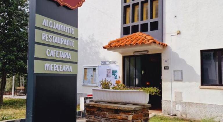 D'aqui e D'acola - Pardieiros in Arganil