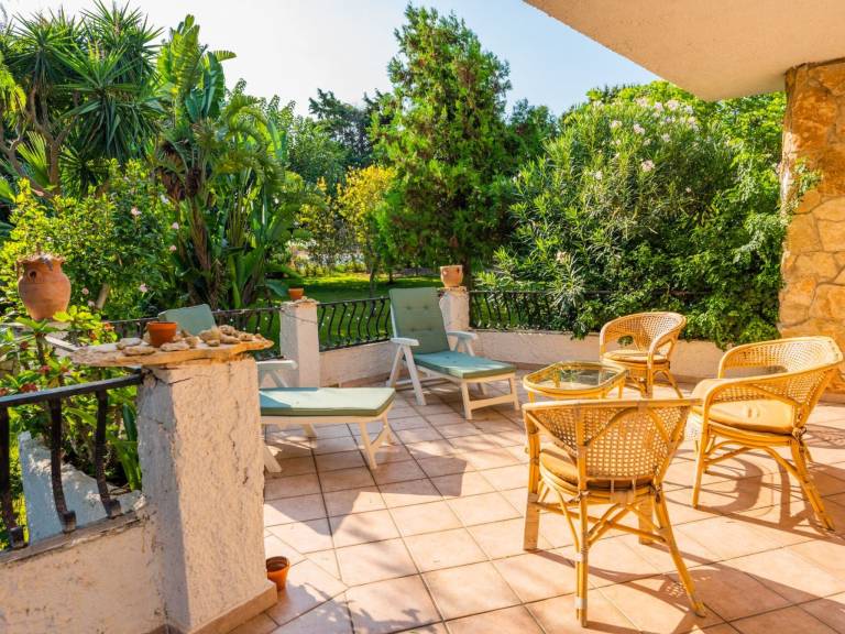 House with barbecue, terrace & garden in Ragusa