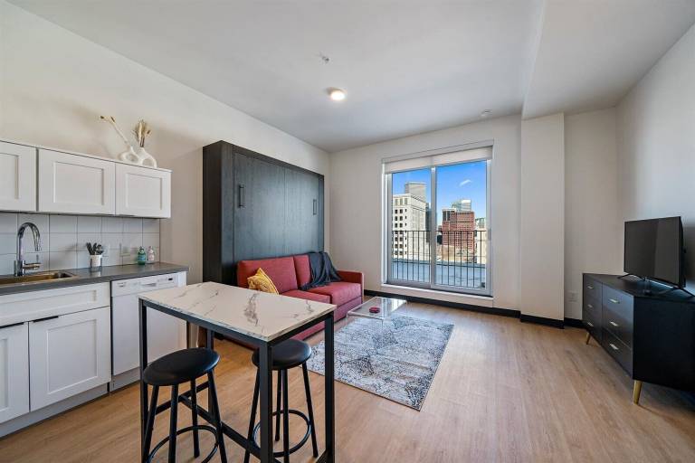 Condo Civic Center