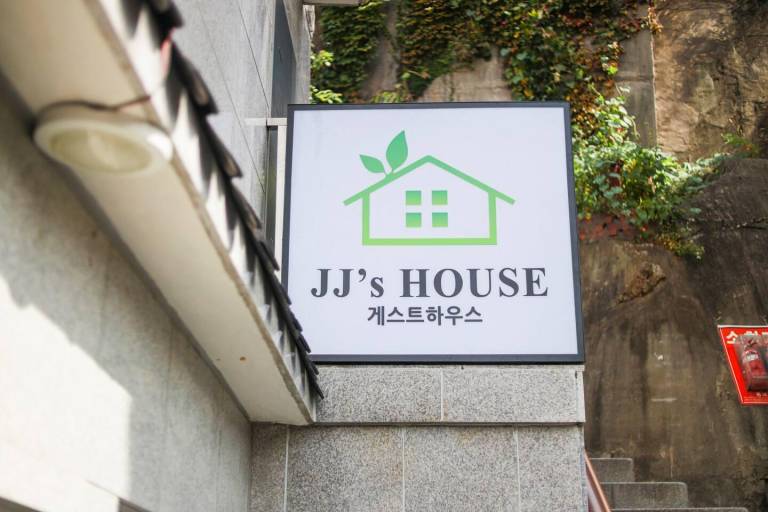Wonderful apartment | Next to Bukchon Hanok Village | Perfect for remote work | Pet-friendly — photo 3