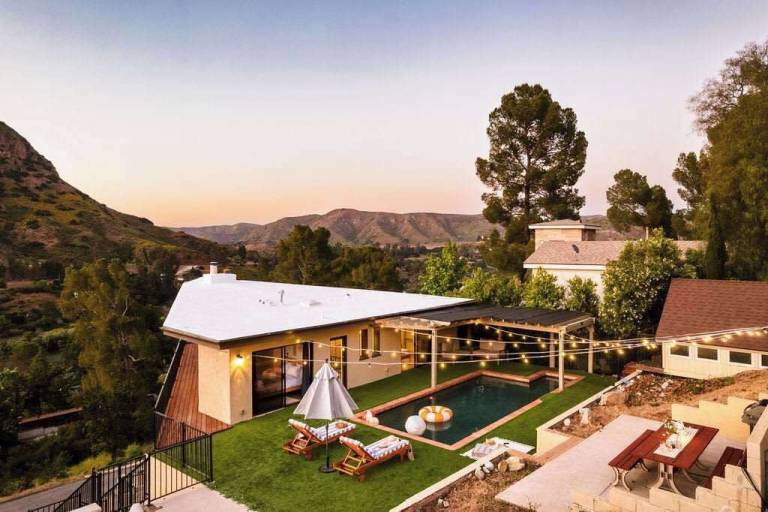 House  Agoura Hills