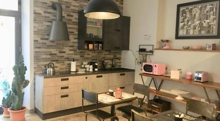 INDUSTRIAL CHIC HOUSE - Private parking — photo 5