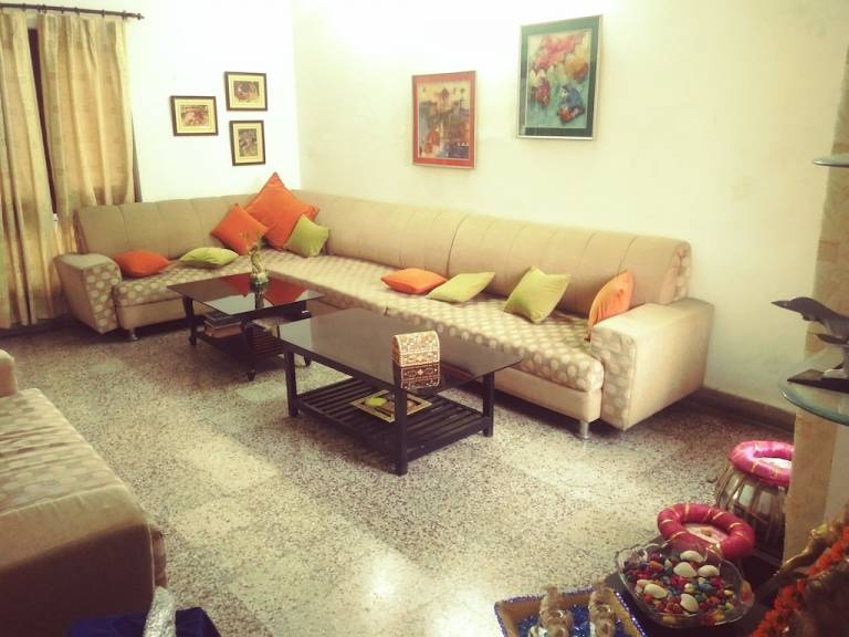 House  Karol Bagh