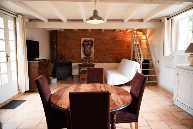 Charming vacation home with barbecue, pool & yard | Garden view | Pets allowed in Castres