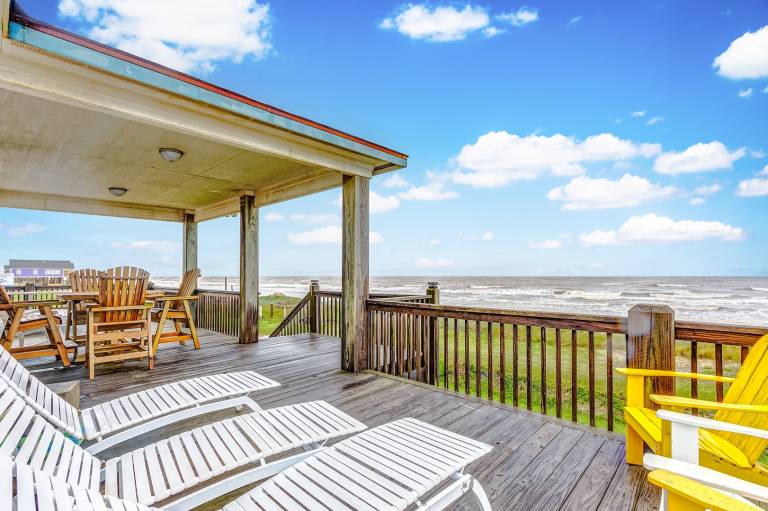 House with patio in Bolivar, TX