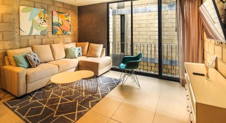 Rental apartment with patio — photo 2