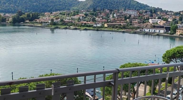 Apartment with 2 rooms for 5 persons in Paratico