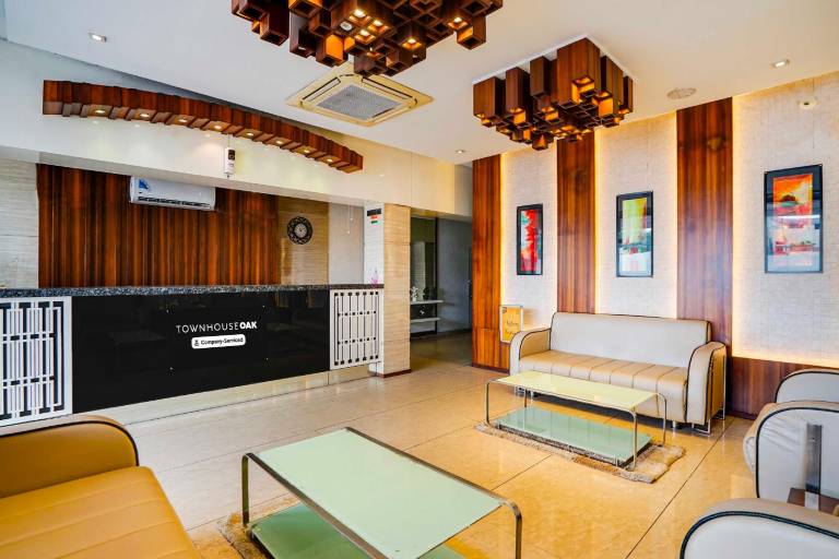 Townhouse Oak Kota Airport