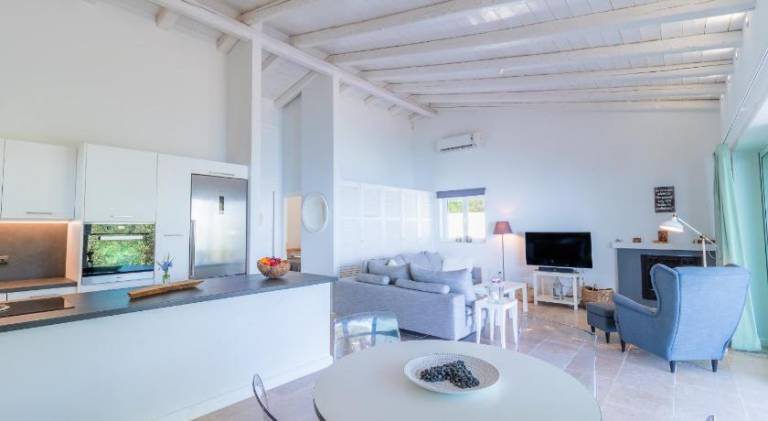 Vacation home with yard, private pool & patio | Suitable for remote work — photo 2