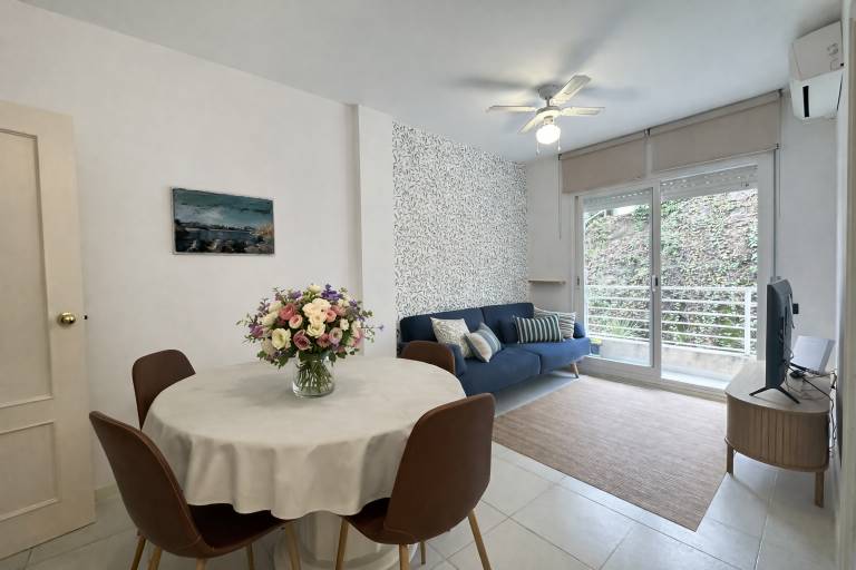 Charming rental apartment with terrace | Beach view | Next to the beach | Pets allowed — photo 2