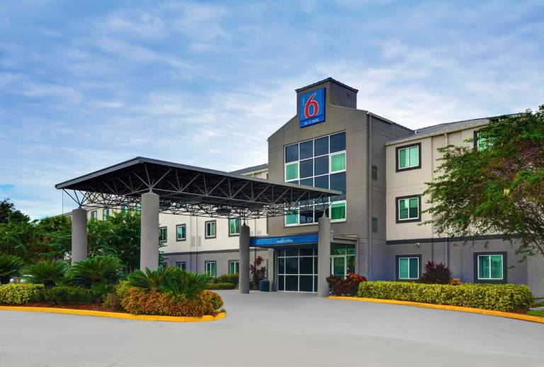 Motel 6 Orlando, FL - International Dr in Orlando, FL