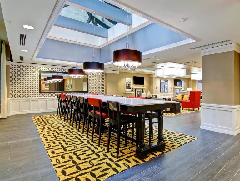 Hampton Inn & Suites Cincinnati-Downtown — photo 3