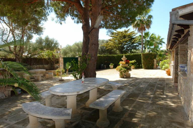 House with barbeque, patio & private pool — photo 3