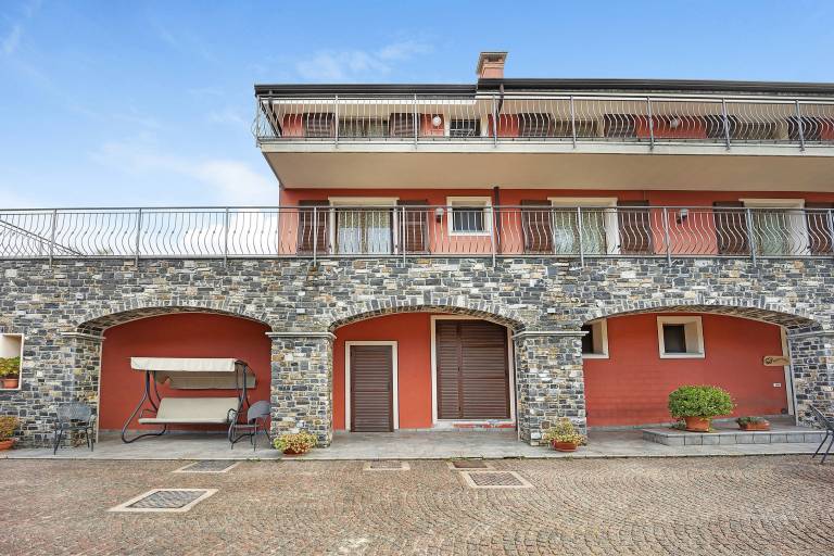 Holiday apartment with garden & terrace | Garden view — photo 3