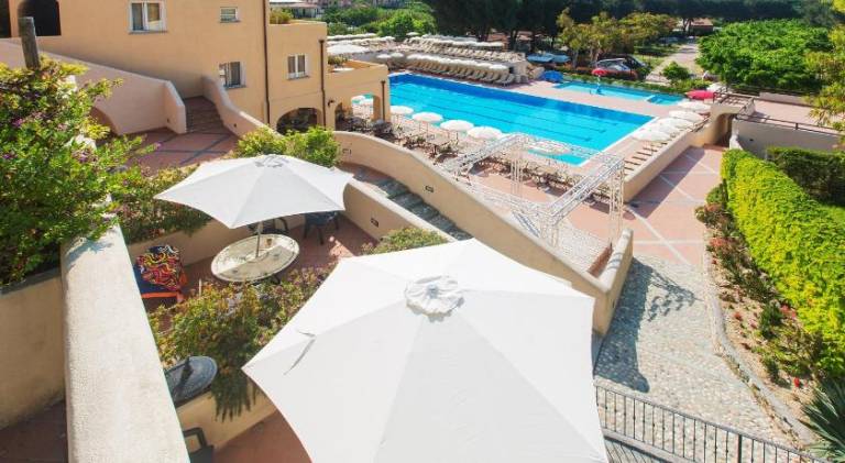 Wonderful serviced apartment with jacuzzi, terrace & pool | Pet-friendly — photo 2