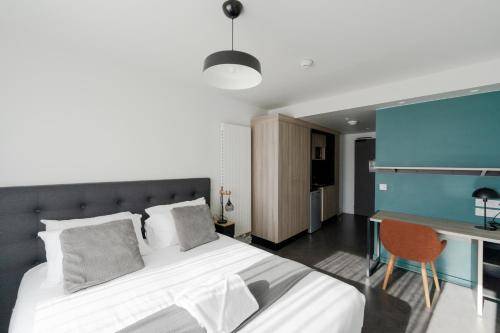 Serviced apartment with terrace | Next to Cité du Vin in Bruges