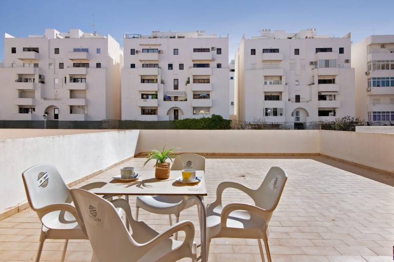 Holiday apartment with pool & fast internet — photo 3