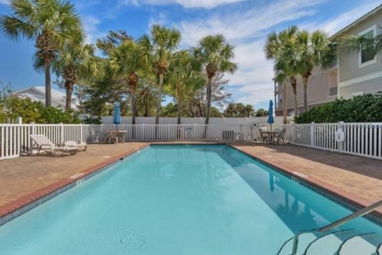 Child-friendly house with garden, heated pool & terrace | Garden view | Pets are welcome in Miramar Beach, FL